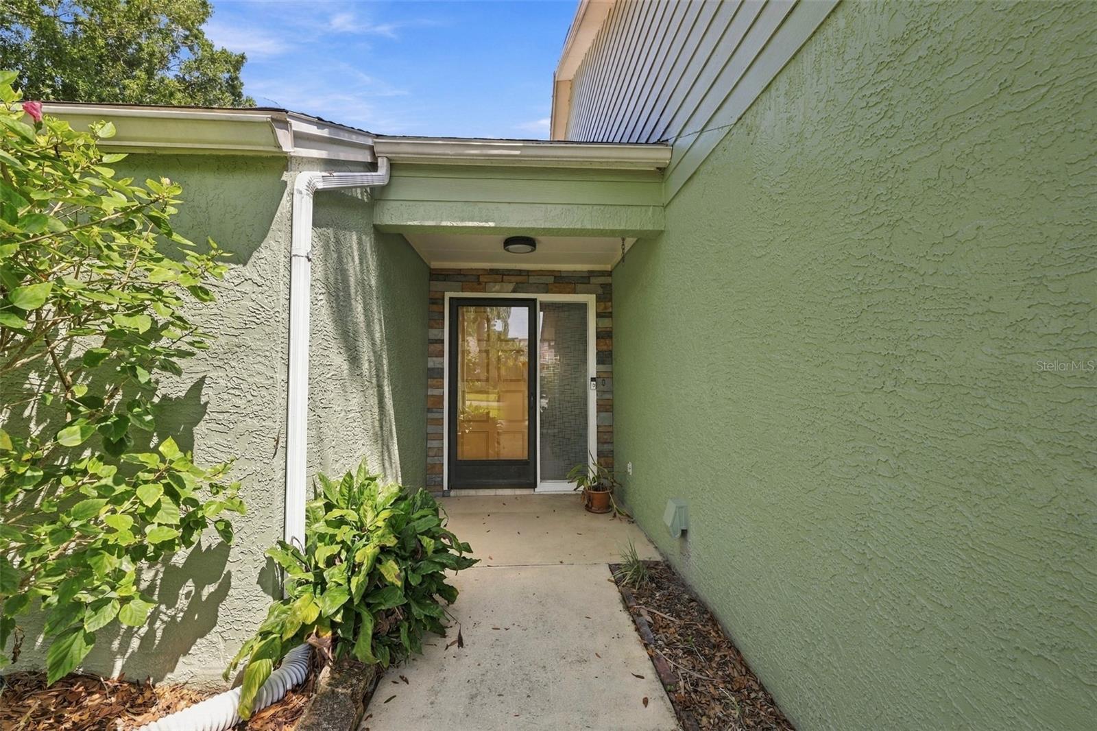 4717 Kemble Ct, Tampa, FL 33624 photo