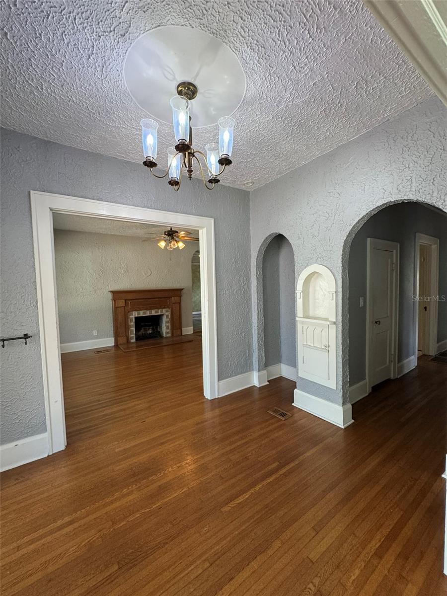 30 Kreamer Ave, Tarpon Springs, FL 34689 photo