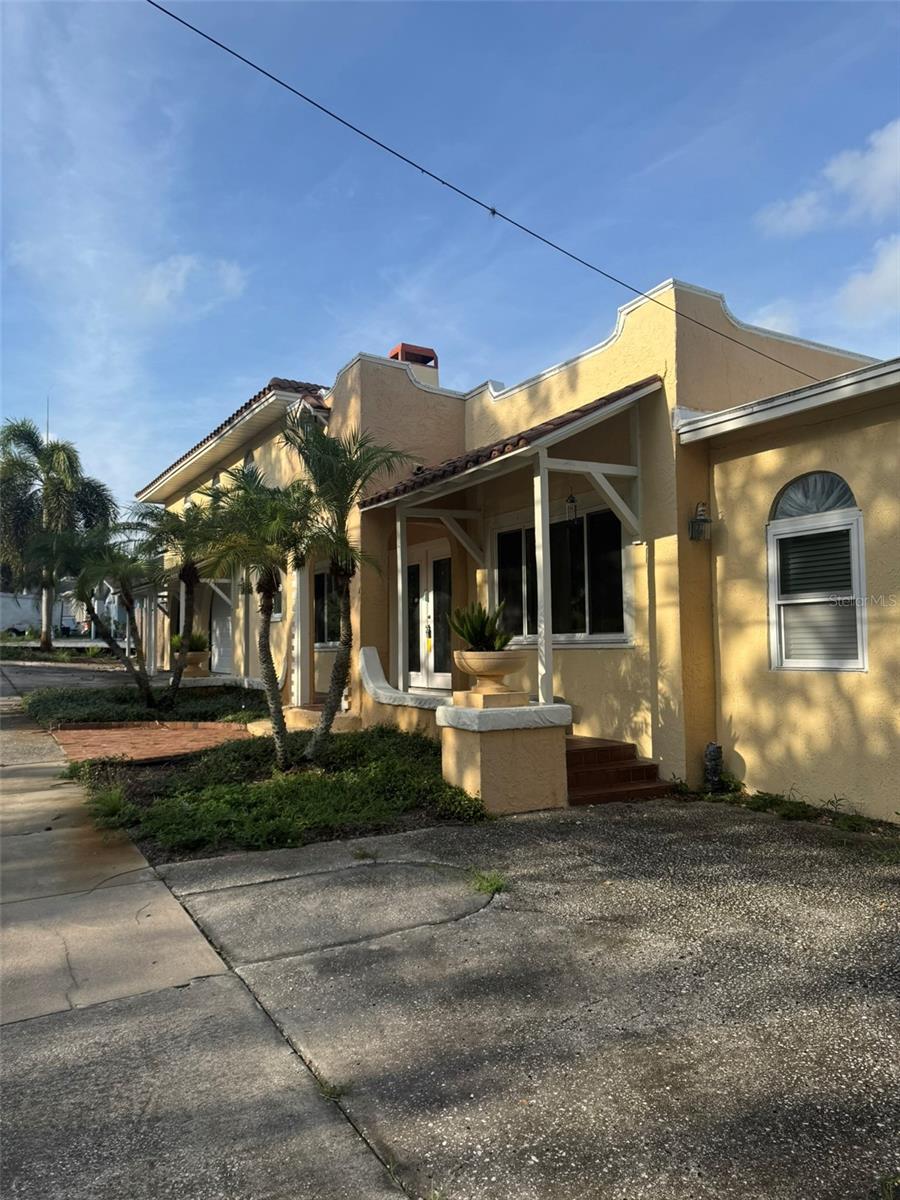 30 Kreamer Ave, Tarpon Springs, FL 34689 photo