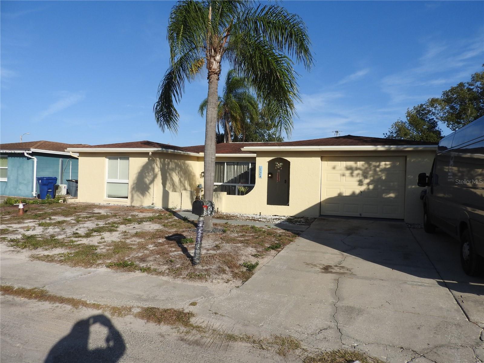 1324 Viking Dr, Holiday, FL 34691 photo