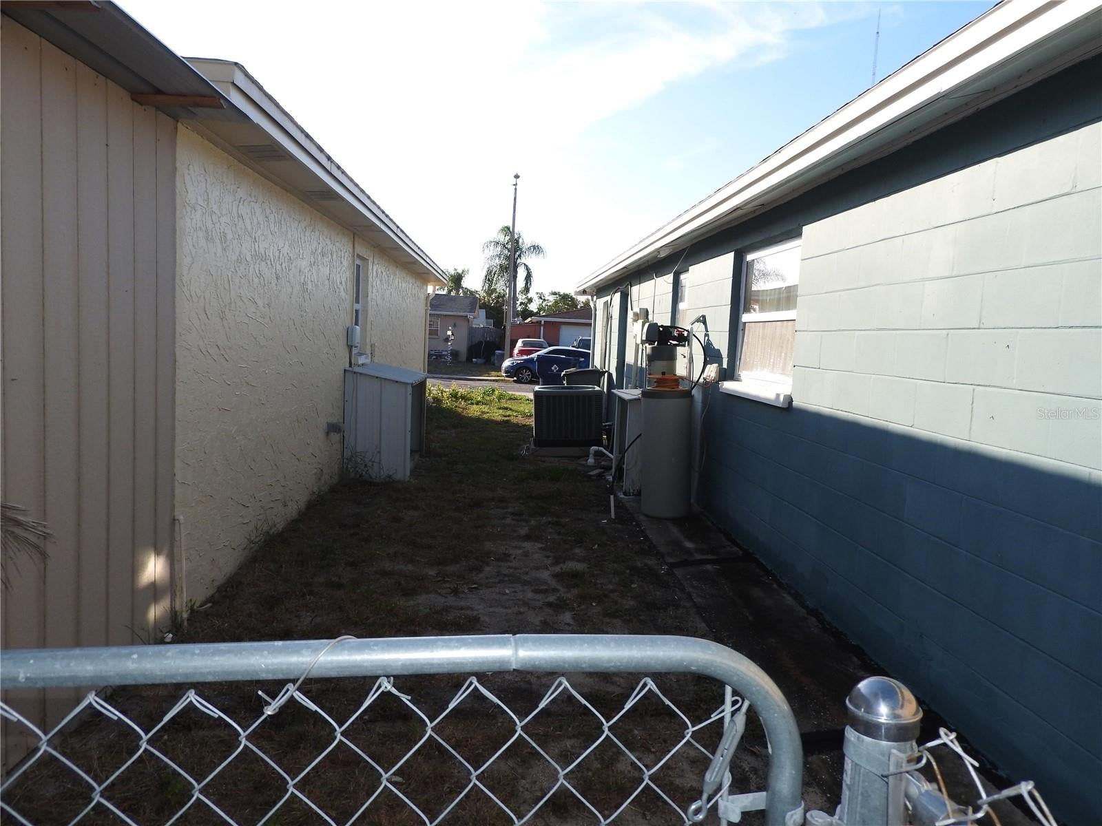 1324 Viking Dr, Holiday, FL 34691 photo