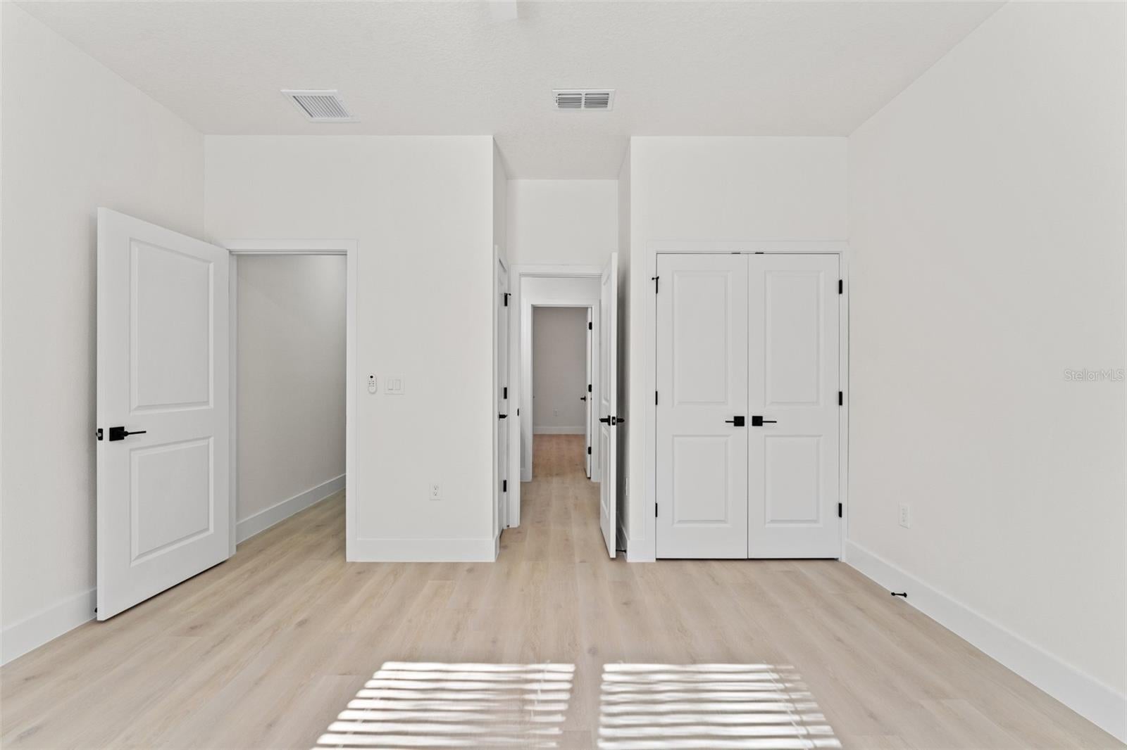 10439 Gypsy Ave, Weeki Wachee, FL 34613 photo