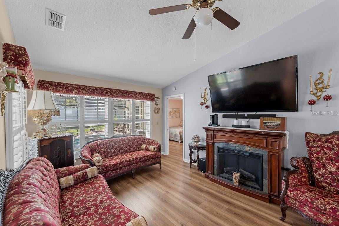 6323 Silver Lake Dr, Lakeland, FL 33810 photo