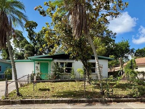 Single Family Residence in SARASOTA FL 1758 35TH STREET.jpg