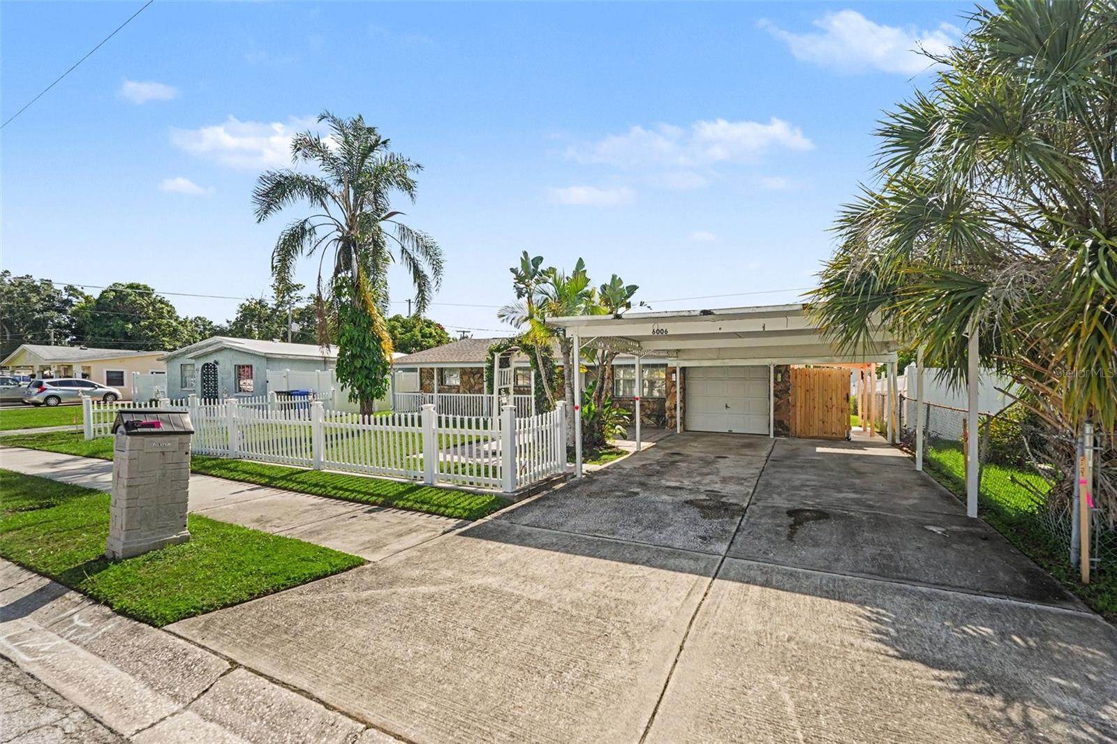 6006 N Hubert Ave, Tampa, FL 33614 photo