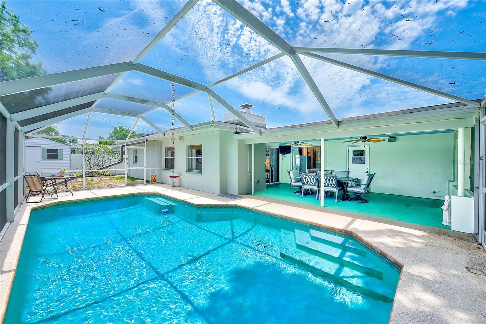 3255 57 St, Saint Petersburg, FL 33710 photo