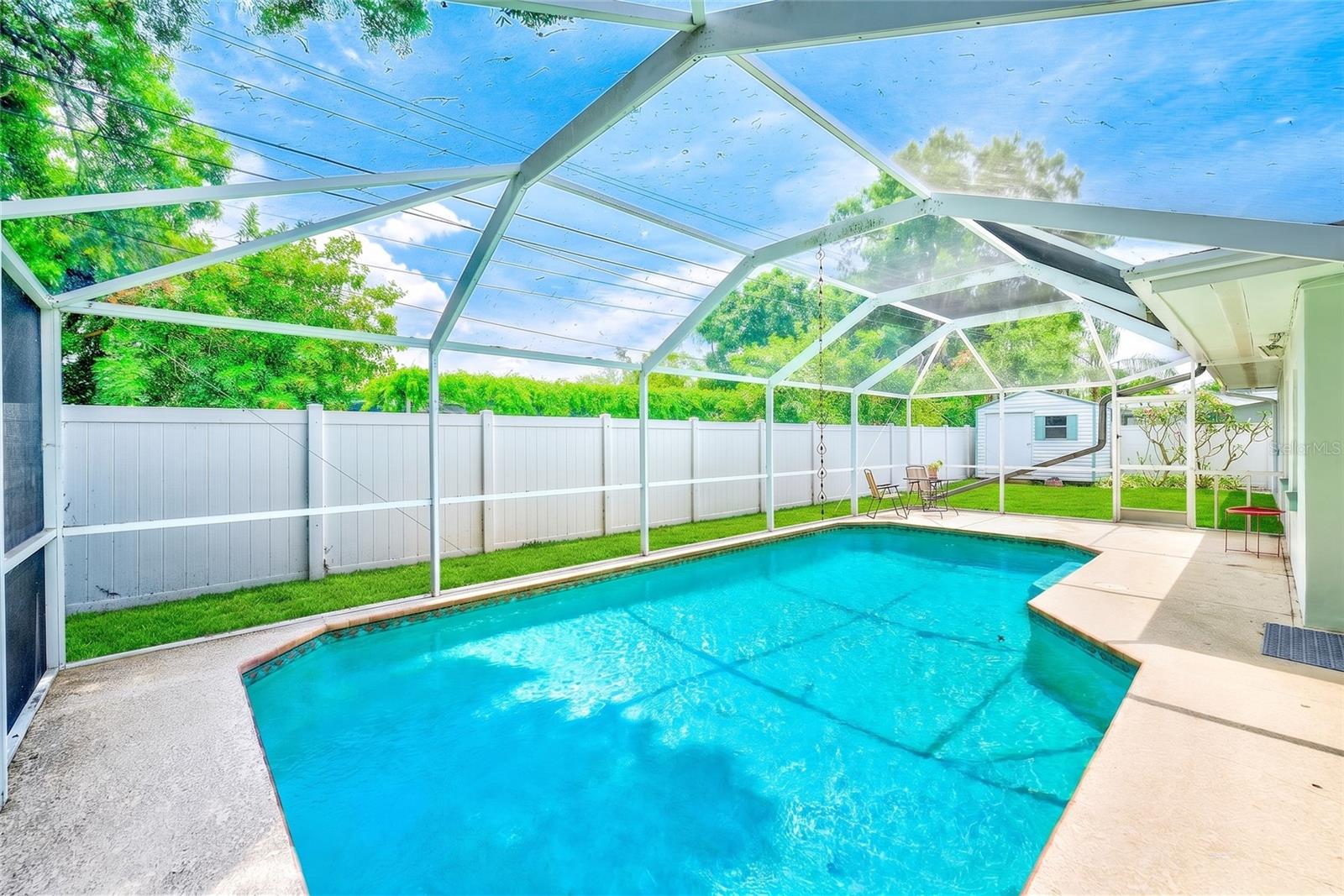3255 57 St, Saint Petersburg, FL 33710 photo
