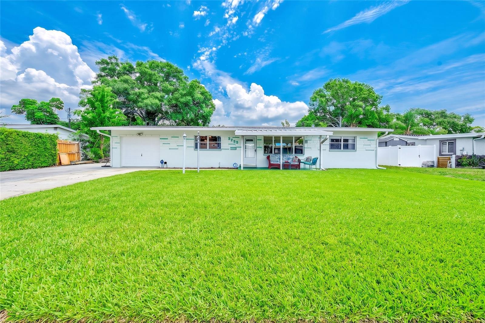 3255 57 St, Saint Petersburg, FL 33710 photo