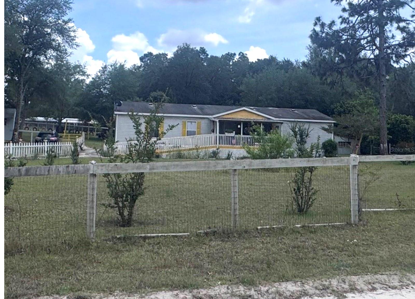 21170 67 Pl, Morriston, FL 32668