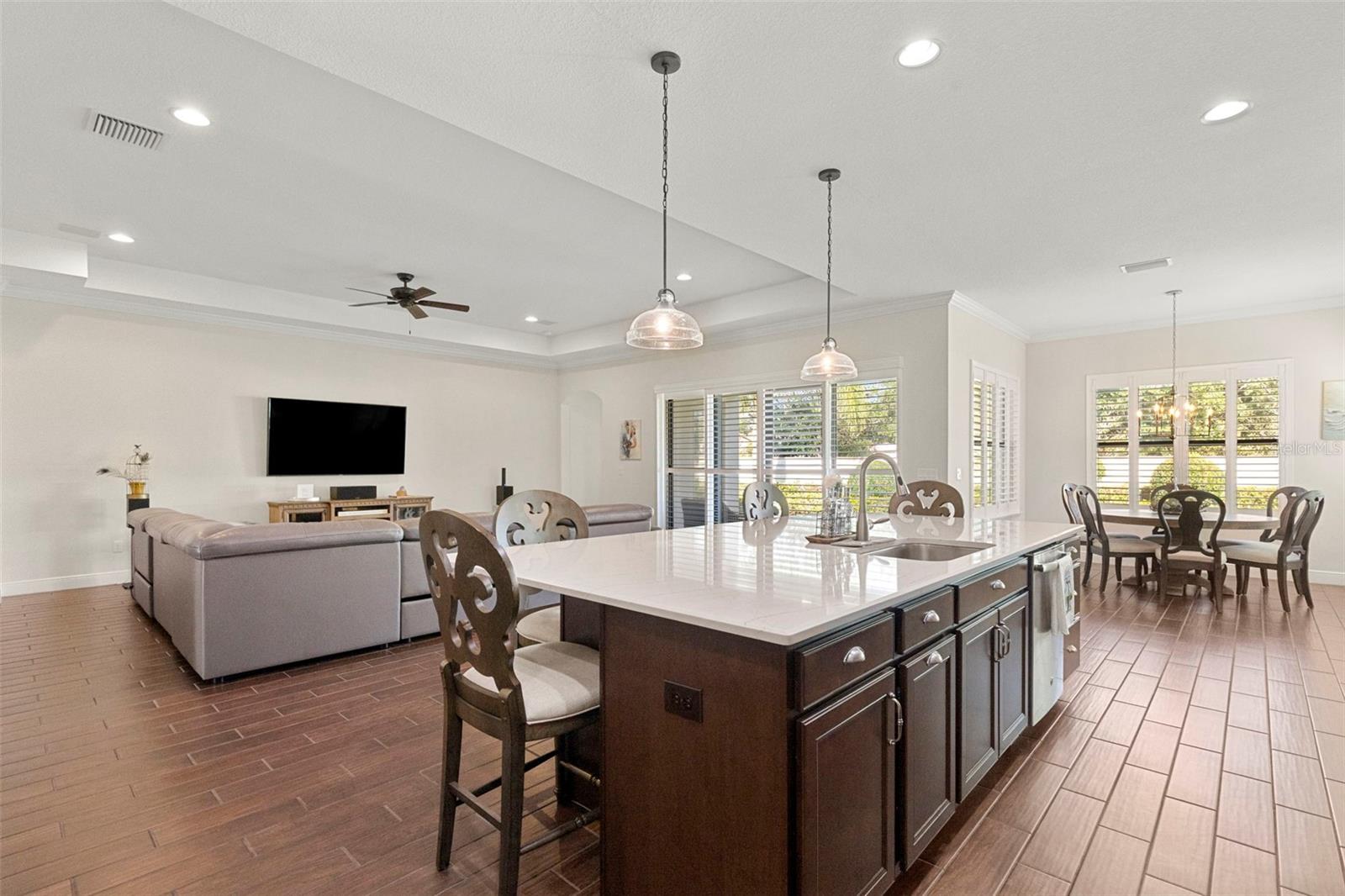 5134 Lakecastle Dr, Tampa, FL 33624 photo