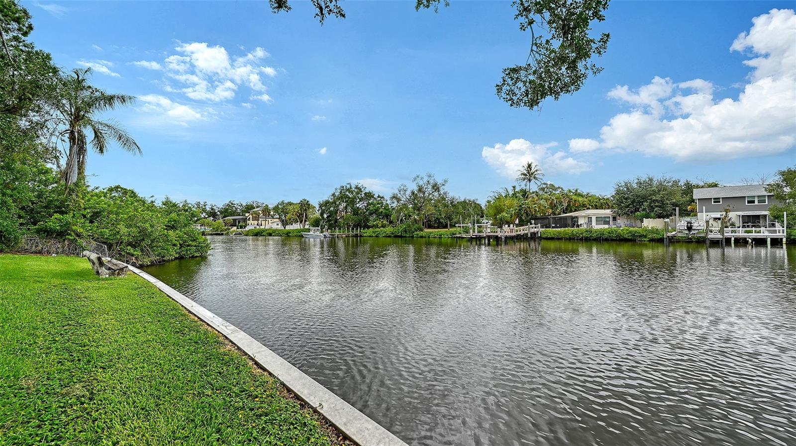 2103 Lusitania Dr, Sarasota, FL 34231 photo
