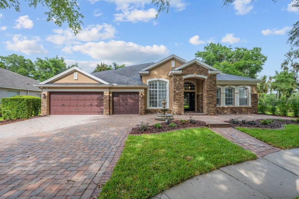 6122 Kestrelpark Dr, Lithia, FL 33547