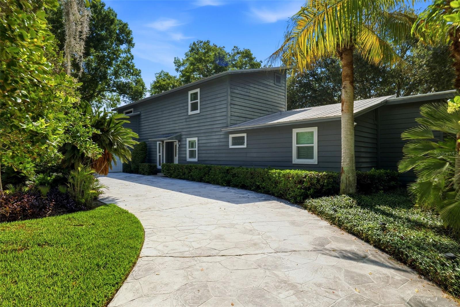 708 Warren Rd, Lutz, FL 33548 photo