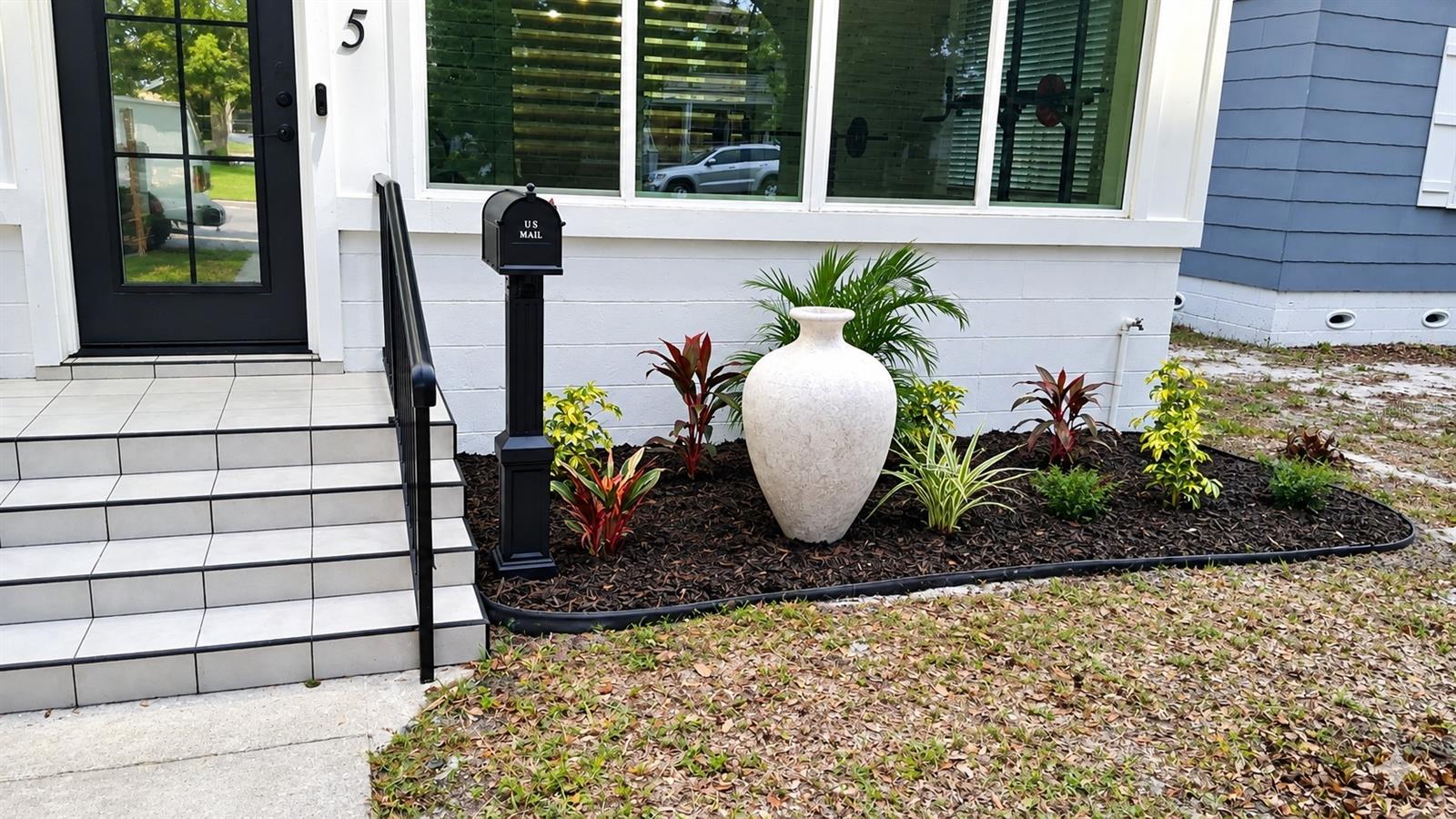 3745 1 Ave, Saint Petersburg, FL 33713 photo