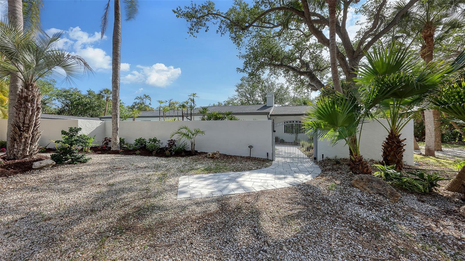 7345 Pine Needle Rd, Sarasota, FL 34242 photo