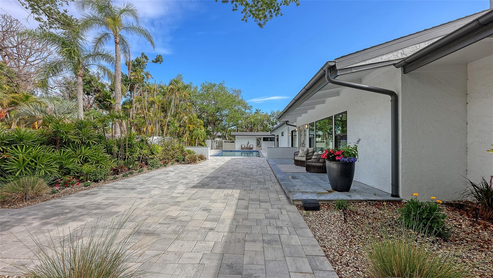 7345 Pine Needle Rd, Sarasota, FL 34242 photo
