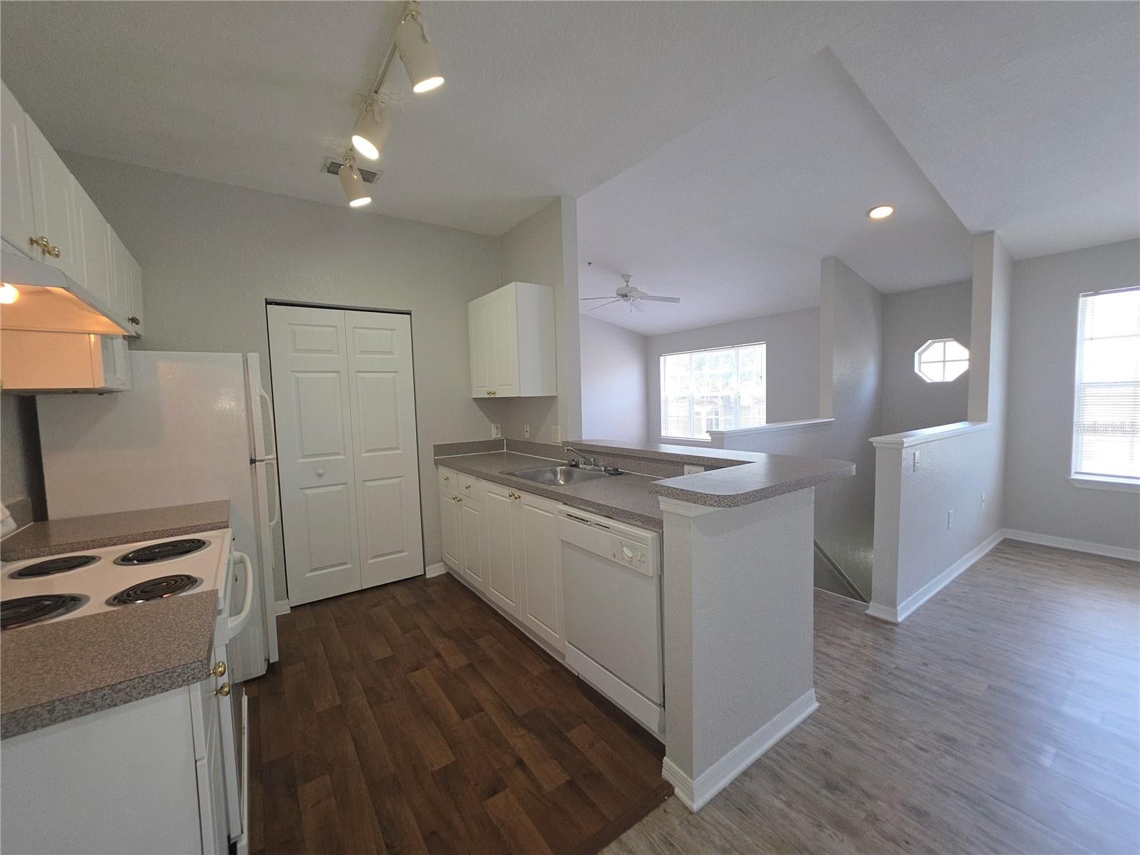 852 Grand Regency Pt #202, Altamonte Springs, FL 32714 photo