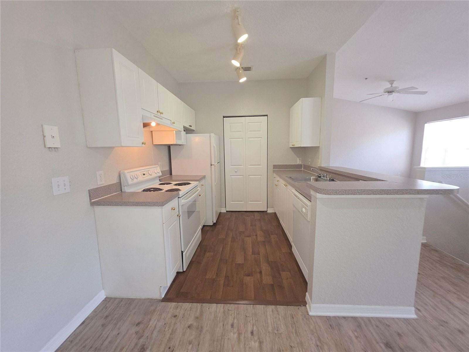 852 Grand Regency Pt #202, Altamonte Springs, FL 32714 photo