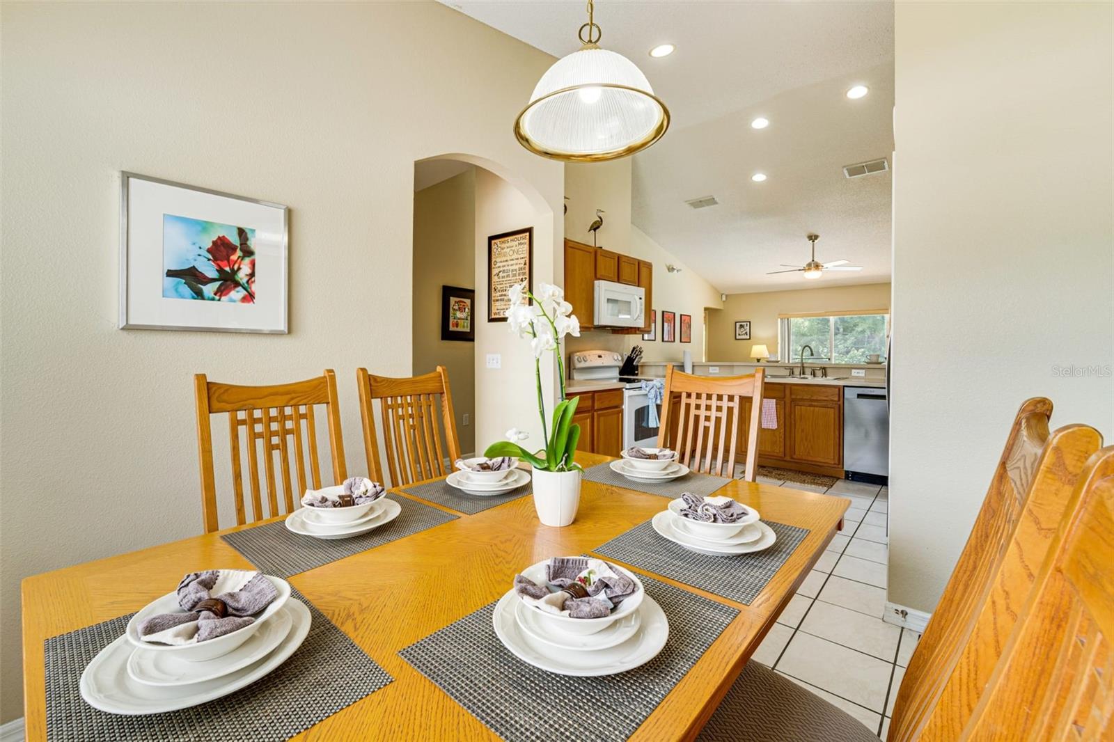 630 Thousand Oaks Blvd, Davenport, FL 33896 photo