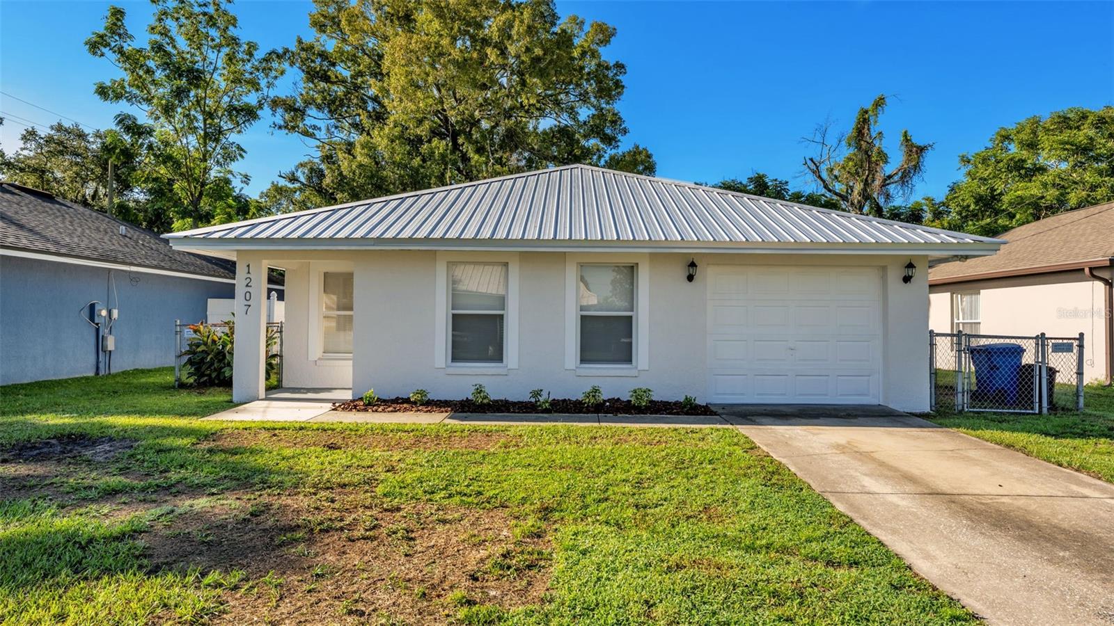 1207 6 St, Mulberry, FL 33860