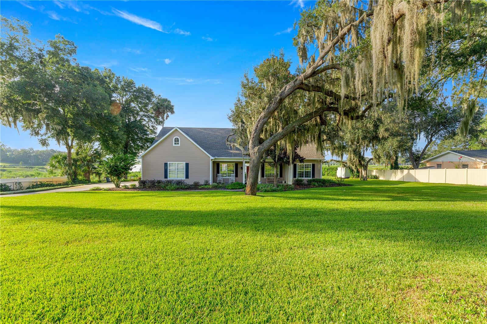 9820 SE 110 Street Rd, Belleview, FL 34420 photo
