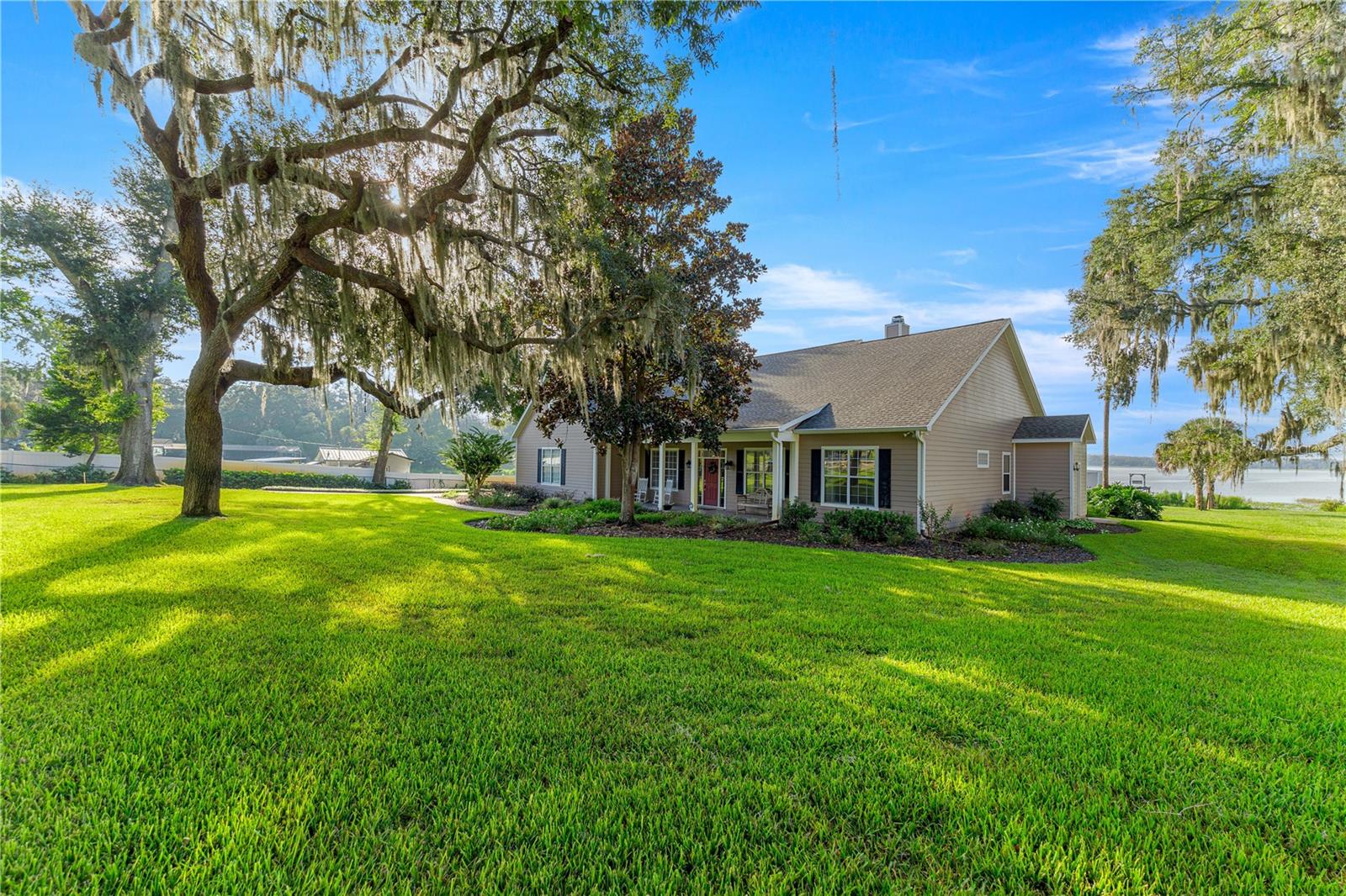 9820 SE 110 Street Rd, Belleview, FL 34420 photo