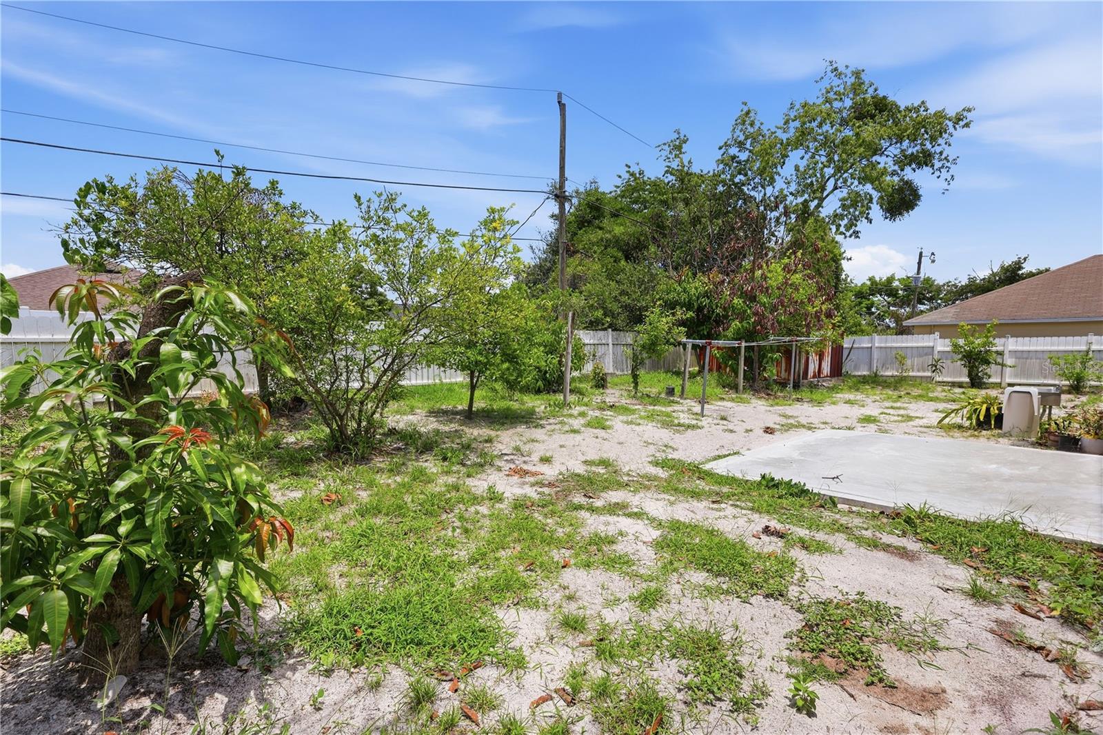 964 Fort Smith Blvd, Deltona, FL 32738 photo
