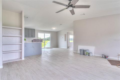 Manufactured Home in CENTER HILL FL 8767 CR-469 6.jpg