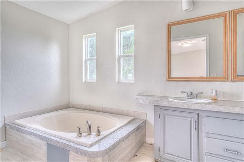 Manufactured Home in CENTER HILL FL 8767 CR-469 9.jpg