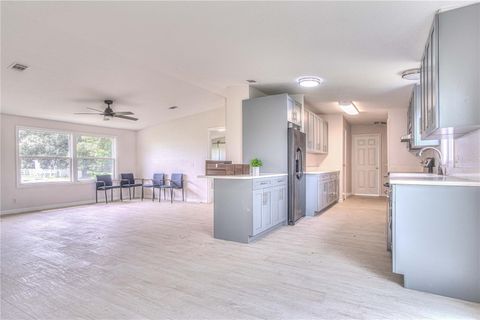 Manufactured Home in CENTER HILL FL 8767 CR-469 19.jpg