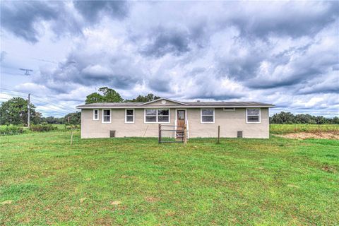 Manufactured Home in CENTER HILL FL 8767 CR-469 2.jpg