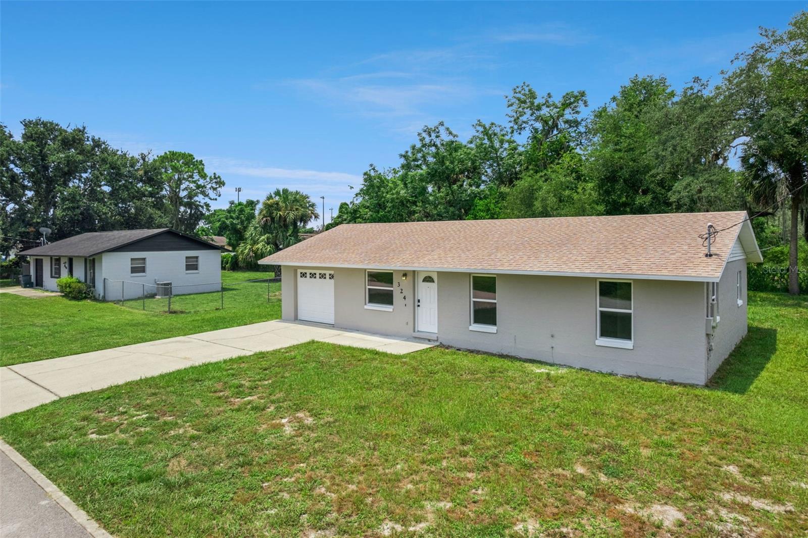 324 Queen Ave, Oviedo, FL 32765 photo