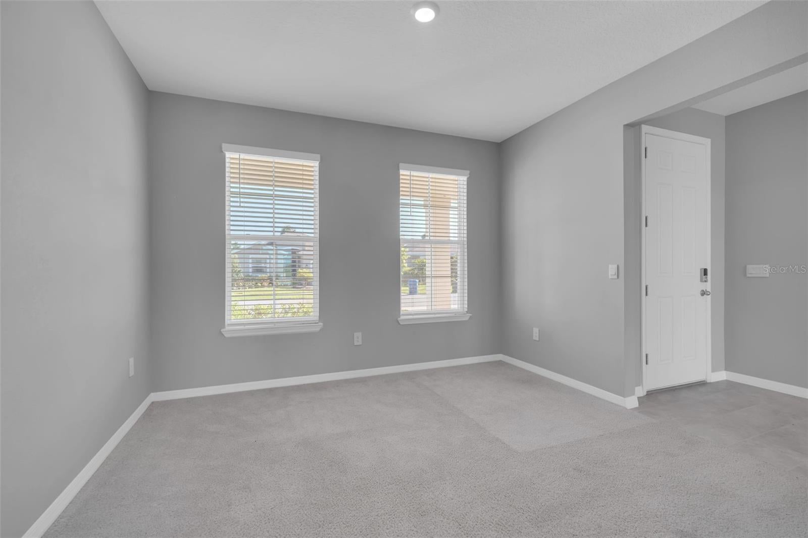 5748 Woodland Sage Dr, Sarasota, FL 34238 photo