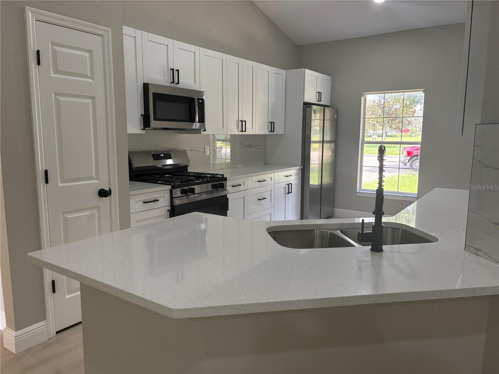 1415 Cristo Rey Pl, Plant City, FL 33566 photo