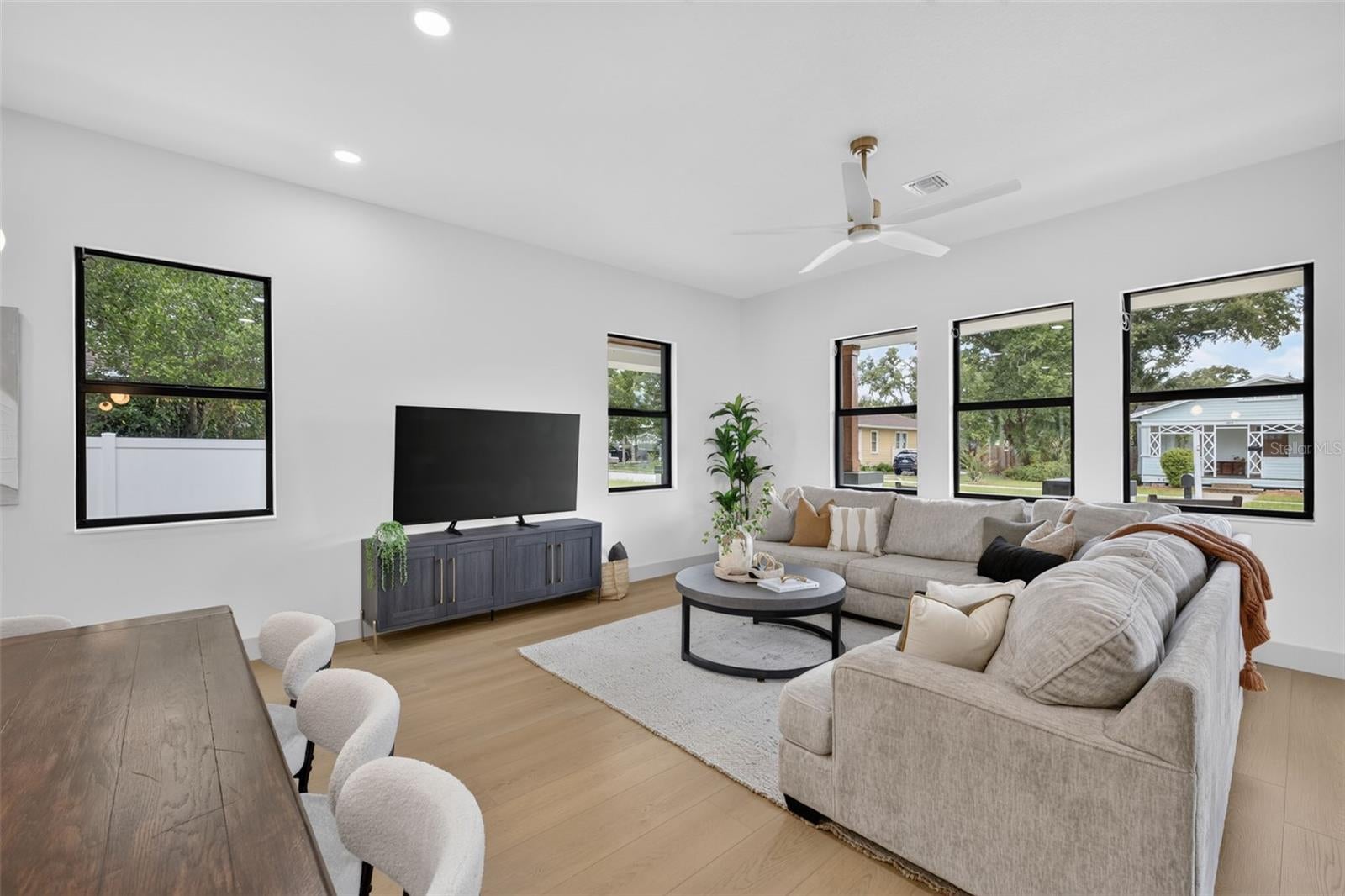 1207 E Ellicott St, Tampa, FL 33603 photo