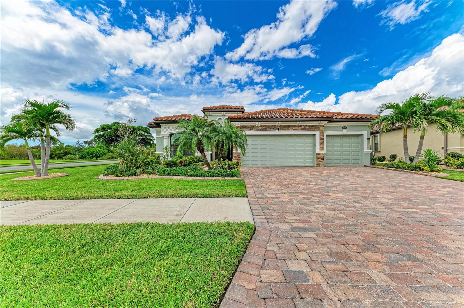 20700 Granlago Drive Dr, Venice, FL 34293 photo