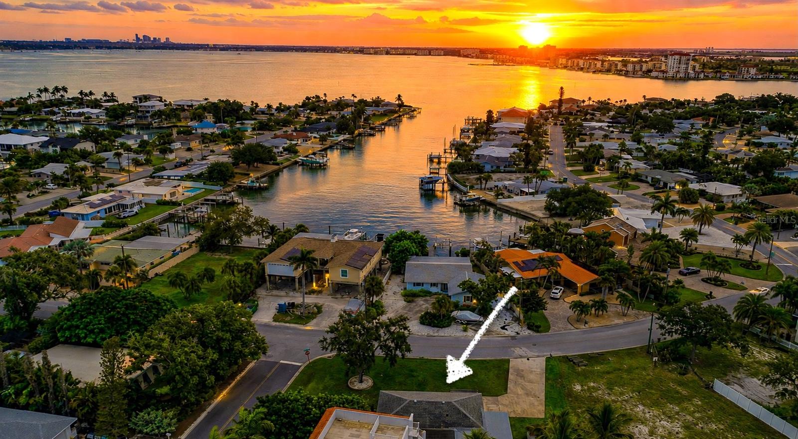 3982 Poinsettia Dr, St Pete Beach, FL 33706 photo