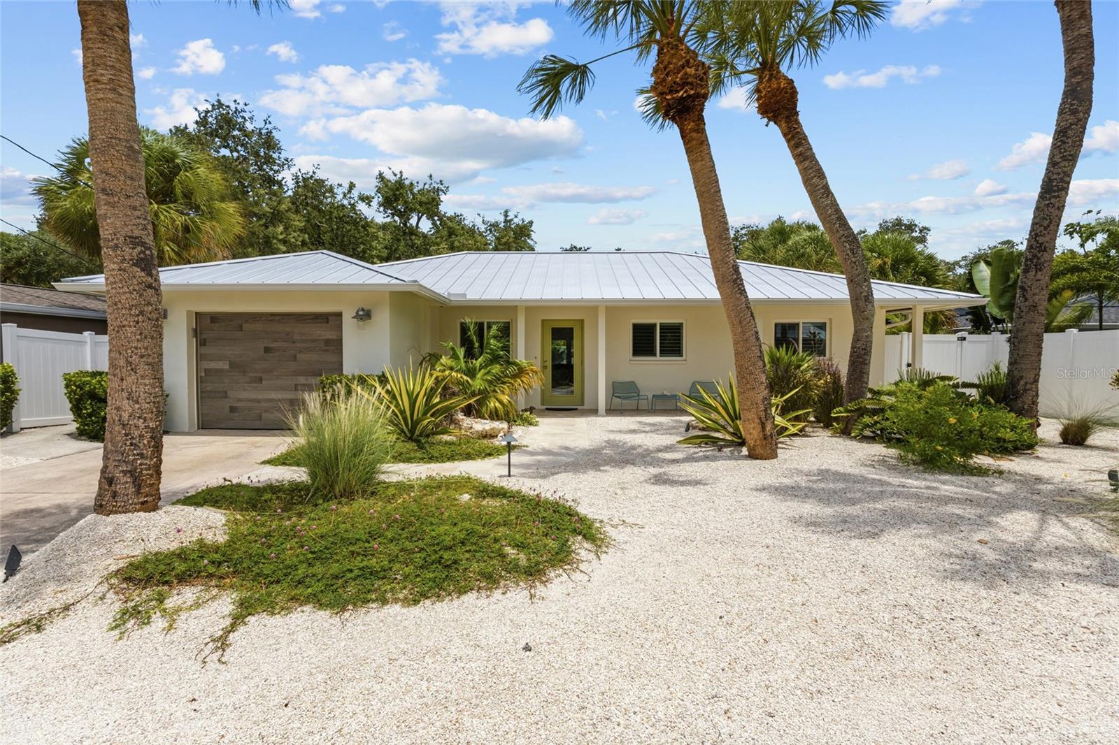 801 Edgemere Ln, Sarasota, FL 34242