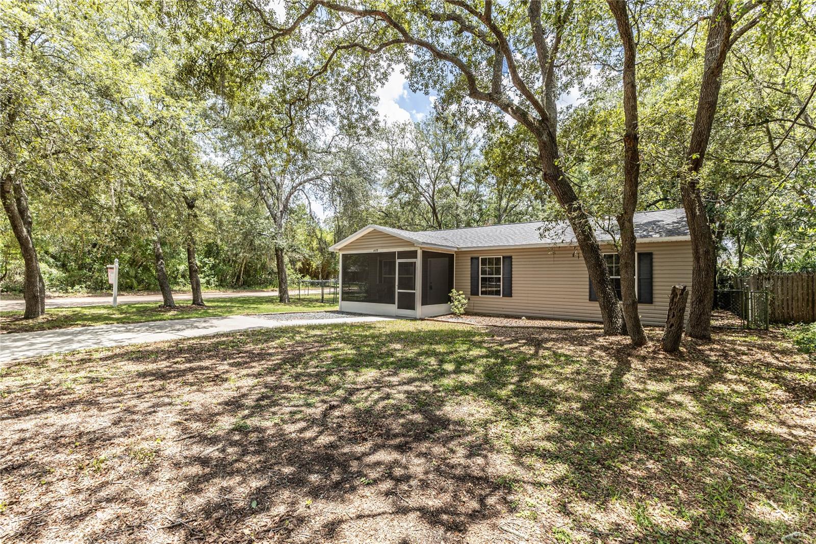 4438 Calamondin St, Lady Lake, FL 32159