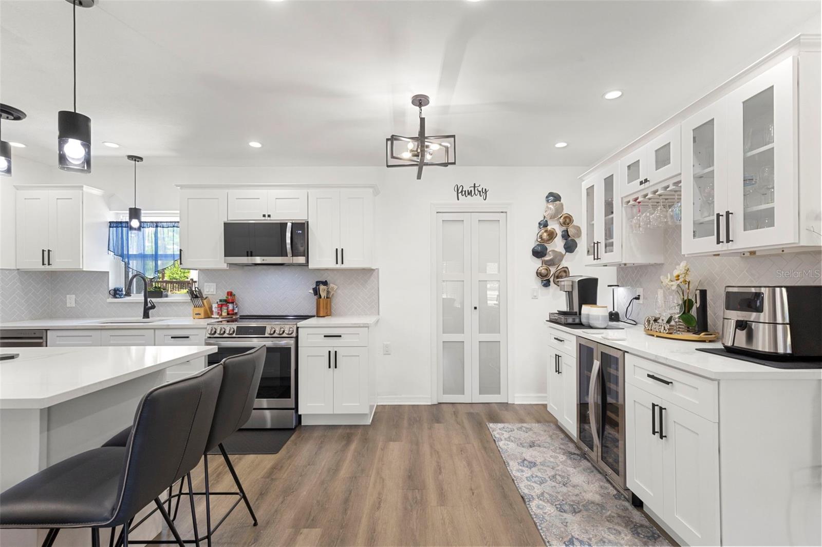 4832 5 St, Saint Petersburg, FL 33705 photo