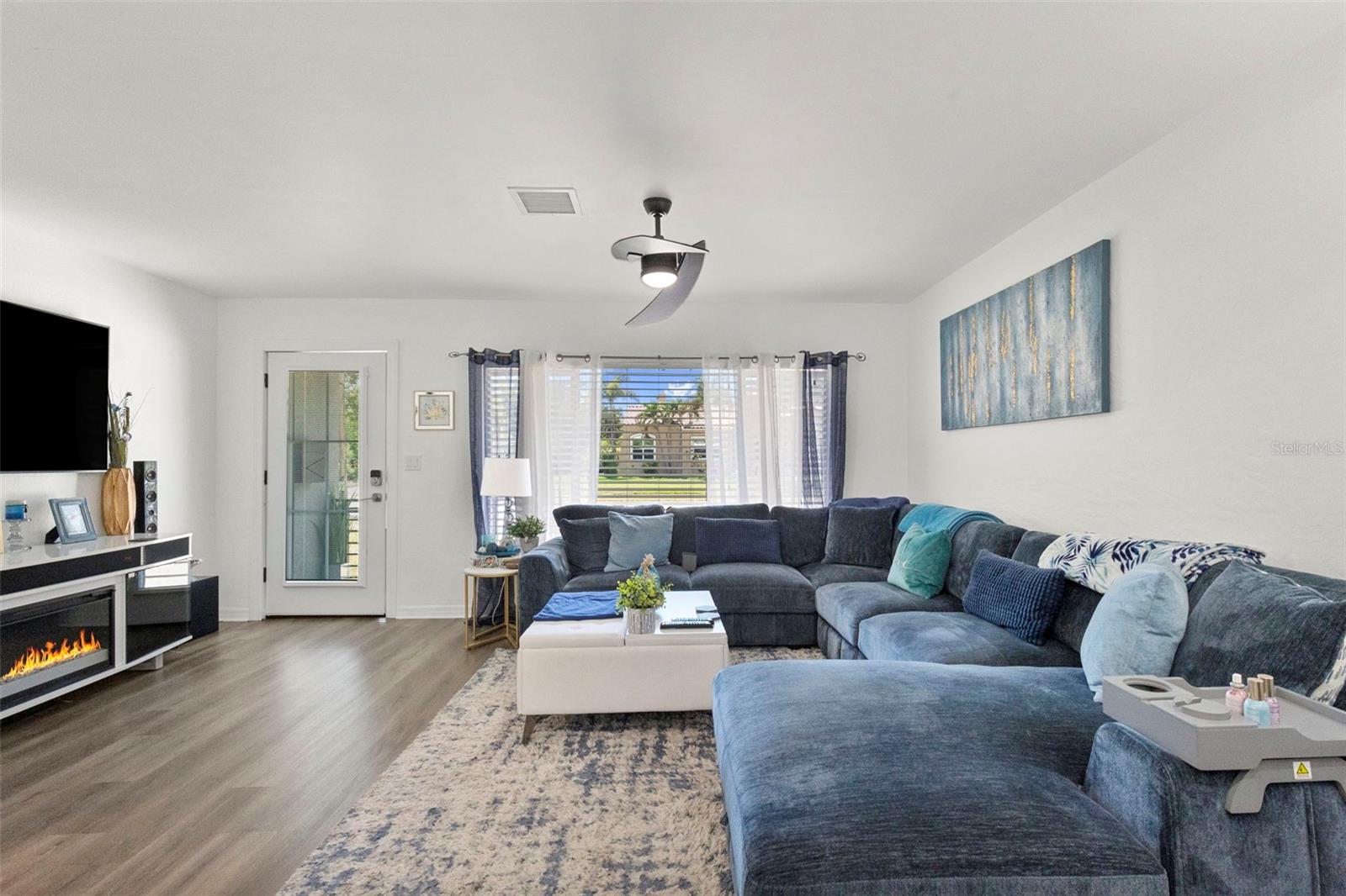 4832 5 St, Saint Petersburg, FL 33705 photo