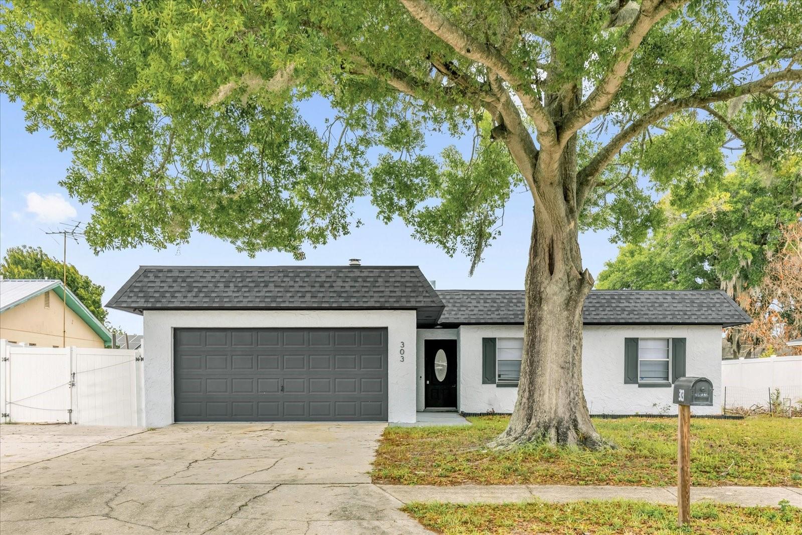 303 Dillon St, Winter Haven, FL 33880