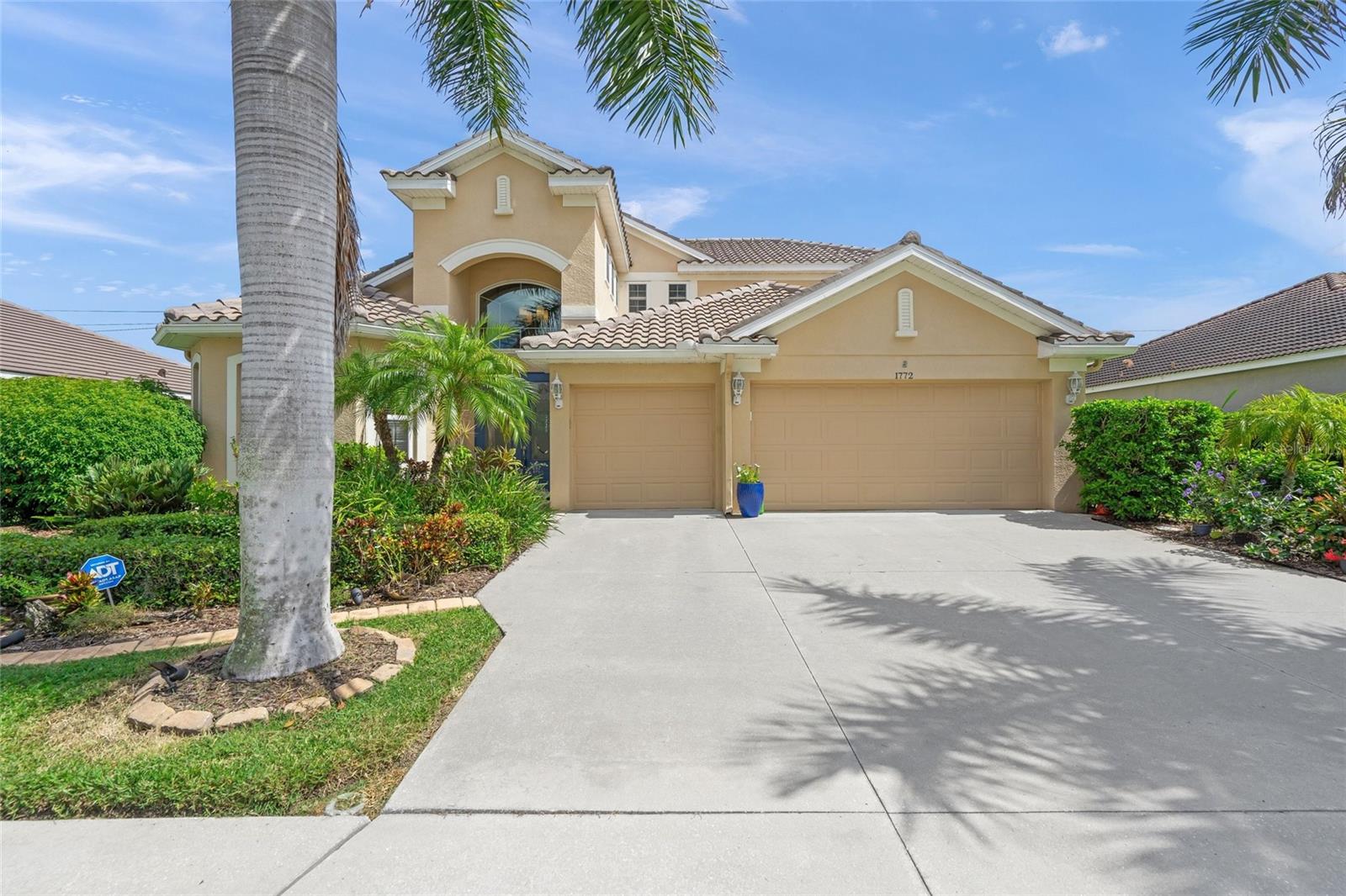 1772 Pinyon Pine Dr, Sarasota, FL 34240