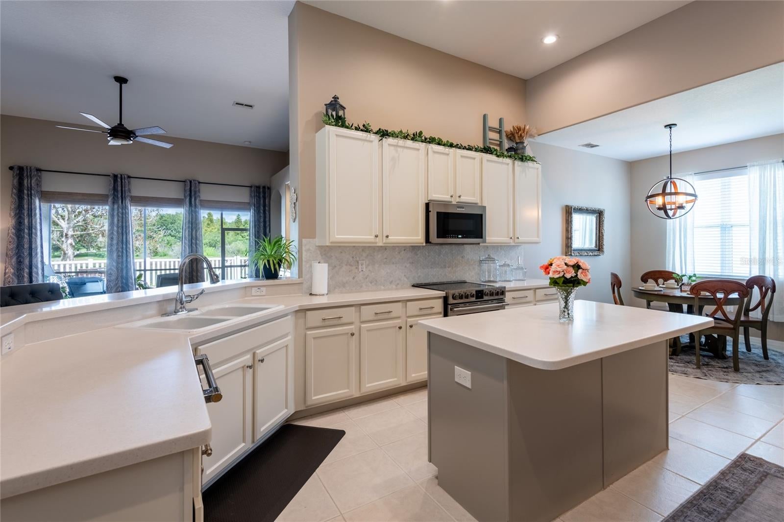 3307 Chessington Dr, Land O Lakes, FL 34638 photo
