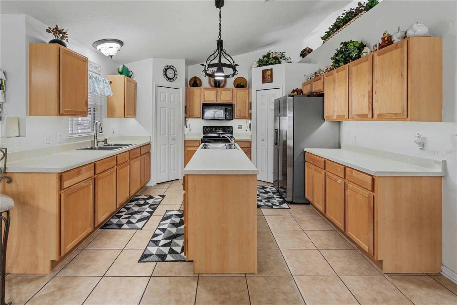 1303 Hawks Nest Ave, Groveland, FL 34736 photo