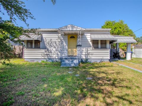 Single Family Residence in ORLANDO FL 1615 CRESTWOOD DRIVE.jpg