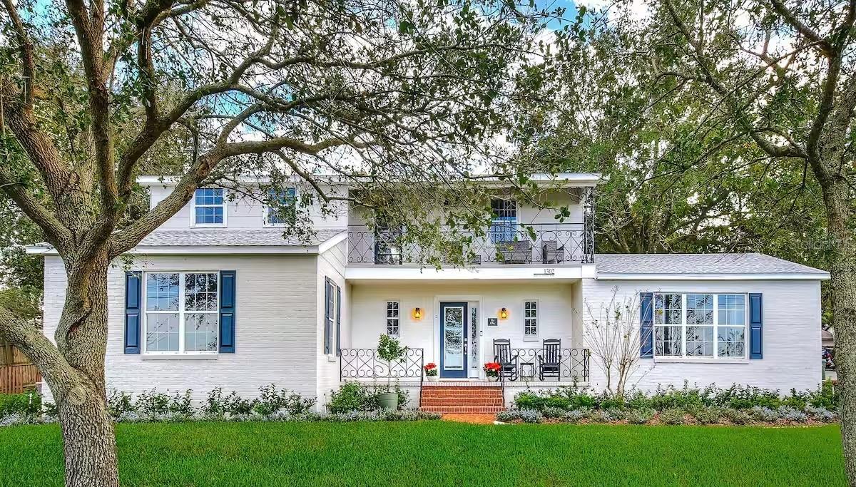 1302 Lake Elbert Dr, Winter Haven, FL 33880