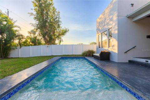 Single Family Residence in SARASOTA FL 2246 FIESTA DRIVE.jpg