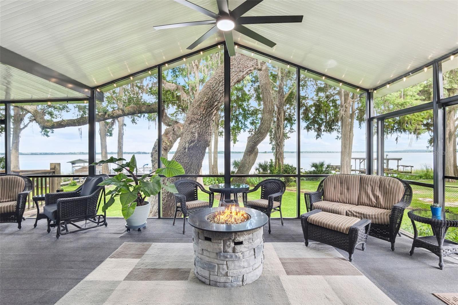 1000 N Lakeshore Blvd, Howey In The Hills, FL 34737 photo