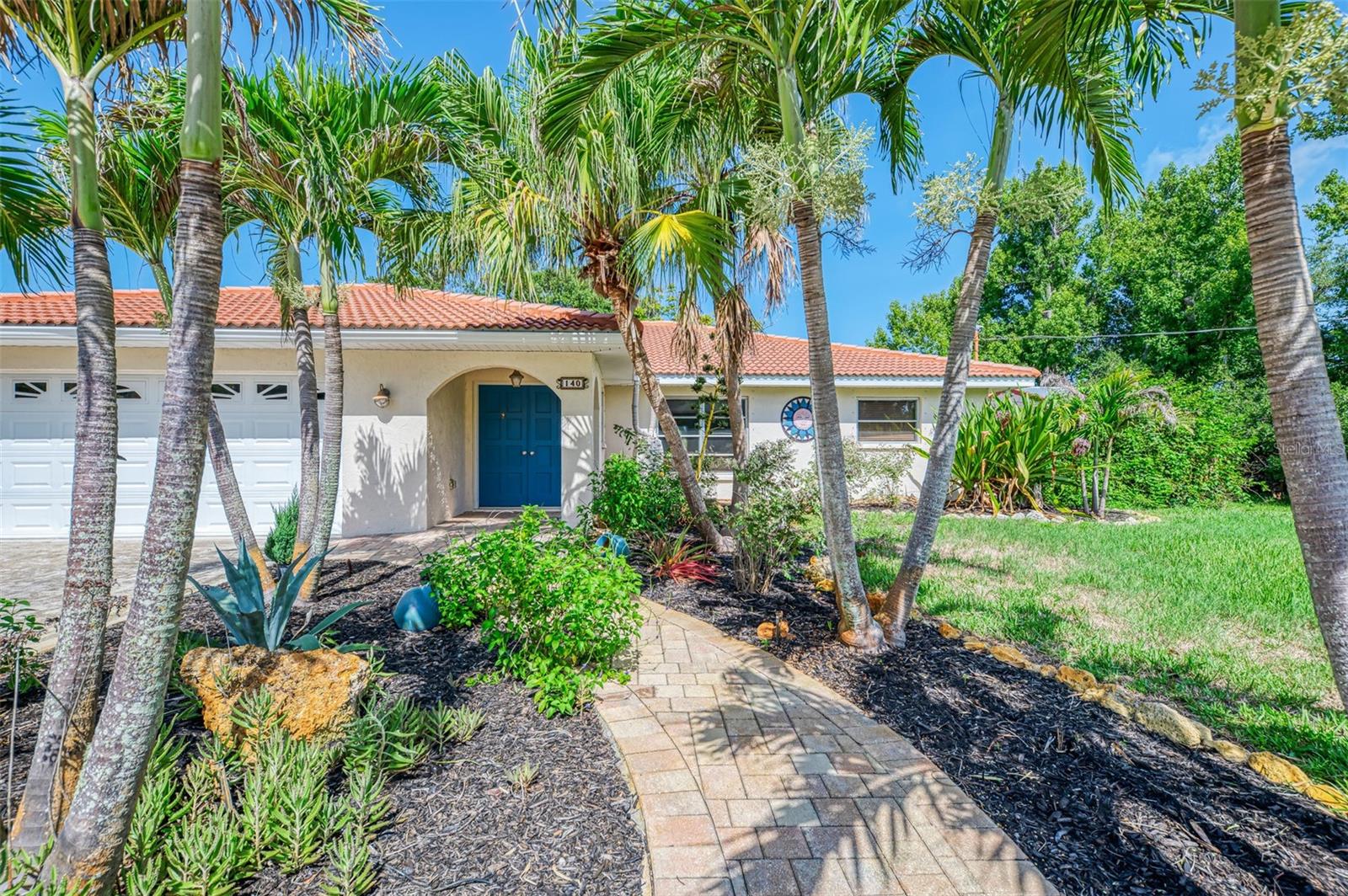 140 S Oxford Dr, Englewood, FL 34223 photo